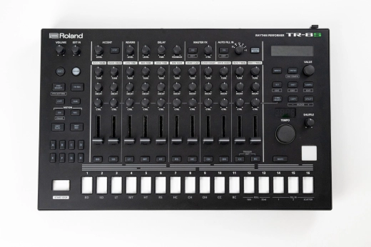 Roland - TR-8S Rhythm Performer 2