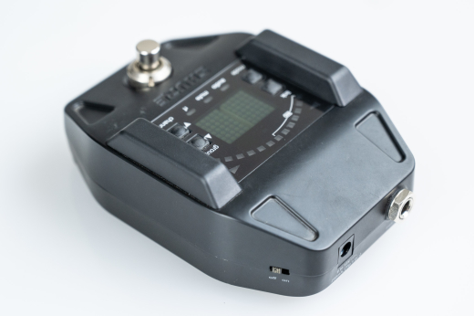 Gear Hunter | Shure - GLXD-16 Digital Wireless Guitar Pedal System