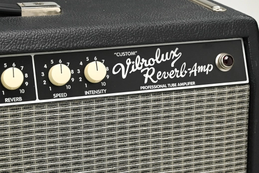 Fender - Custom Vibrolux Reverb 2