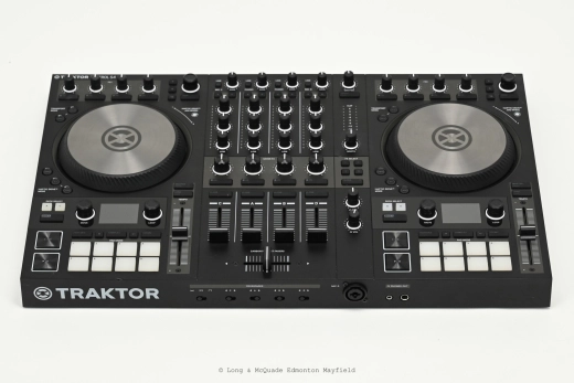 Native Instruments - Traktor Kontrol S4 MK3 DJ Controller 2