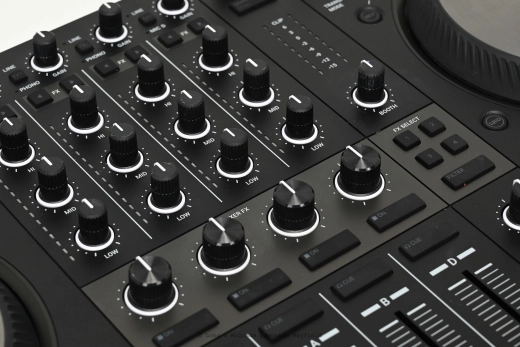 Native Instruments - Traktor Kontrol S4 MK3 DJ Controller 4