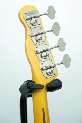 Fender - CIJ '51 Precision Bass 6