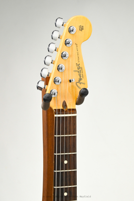Fender - American Professional II Stratocaster, Rosewood Fingerboard - 3-Colour Sunburst 4