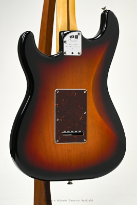 Fender - American Professional II Stratocaster, Rosewood Fingerboard - 3-Colour Sunburst 6