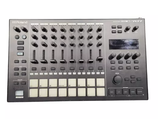 Roland - MC-707
