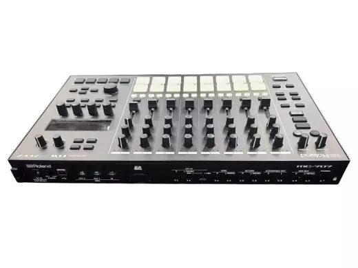 Roland - MC-707 4