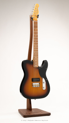 Fender - Noventa Telecaster, Pau Ferro Fingerboard - 2-Colour Sunburst 2