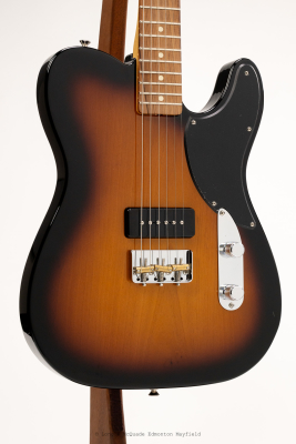 Fender - Noventa Telecaster, Pau Ferro Fingerboard - 2-Colour Sunburst 3