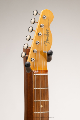 Fender - Noventa Telecaster, Pau Ferro Fingerboard - 2-Colour Sunburst 4