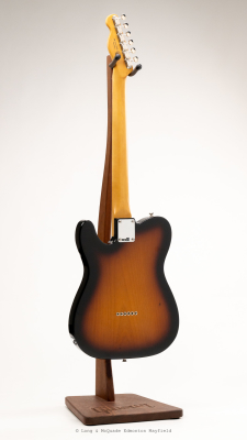 Fender - Noventa Telecaster, Pau Ferro Fingerboard - 2-Colour Sunburst 5