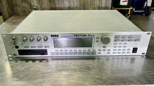 Gear Hunter | TRITON RACK