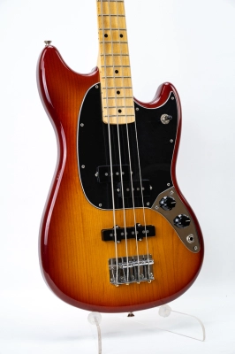 Fender - Player Series Mustang Bass PJ with Maple Fingerboard - Sienna Sunburst 2