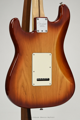 Fender - American Professional Stratocaster Maple Fingerboard - Sienna Sunburst 6