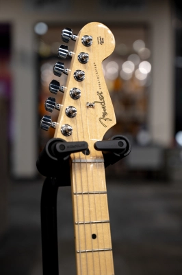 Fender - Player Stratocaster Maple - Black 3