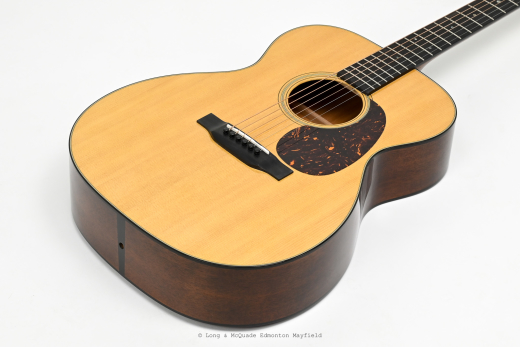 Martin Guitars - 000-18 Spruce Acoustic Guitar w/ Case 2