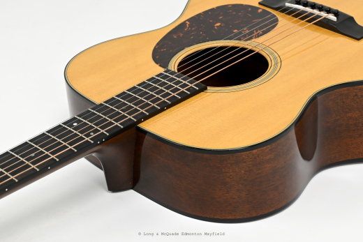 Martin Guitars - 000-18 Spruce Acoustic Guitar w/ Case 3