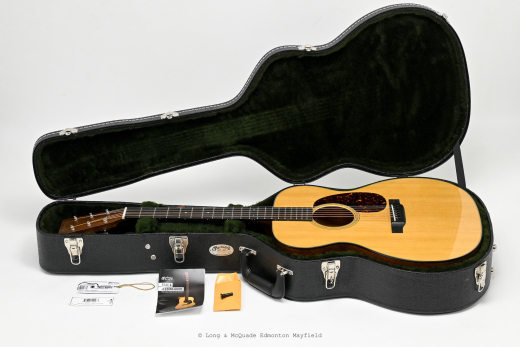 Martin Guitars - 000-18 Spruce Acoustic Guitar w/ Case 7