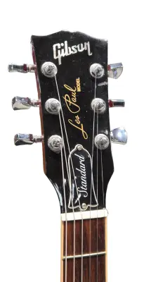 2011 Gibson Les Paul Standard Cherry Sunburst 2