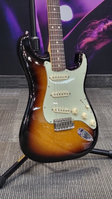 Fender - Kenny Wayne Shepherd Stratocaster - 3 Colour Sunburst 2
