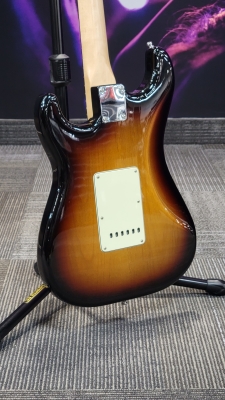 Fender - Kenny Wayne Shepherd Stratocaster - 3 Colour Sunburst 5