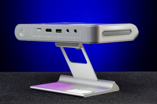 PIQS - Android LED Projector 16:9/1080p with Stand 2