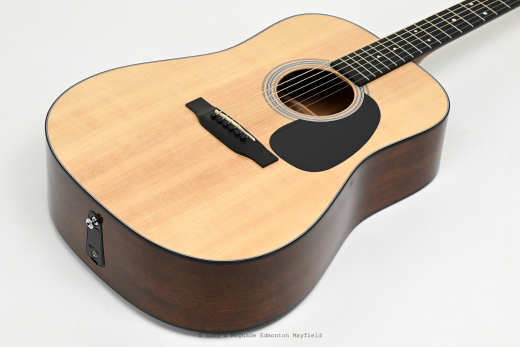 Martin Guitars - D-12E Road Series Spruce/Sapele Dreadnought Acoustic/Electric Guitar with Gigbag 2