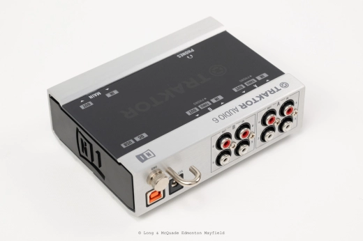 Native Instruments - Traktor Scratch A6 Digital DJ System 2