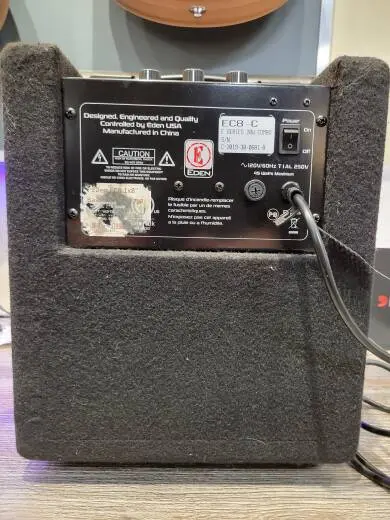 EDEN EC8-C BASS COMBO 2
