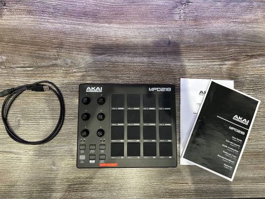 AKAI MPD218 MIDIパッド Akai Professional MPD218 USB MIDI Controller with MPC Pads