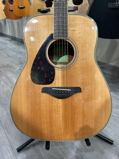 Store Special Product - Yamaha - FG820L