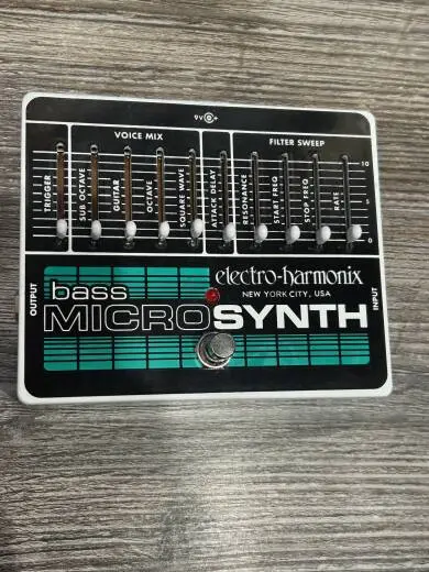Electro-Harmonix - BASS MICROSYNTH