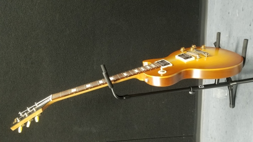 Gibson Les Paul Tribute - Satin Honeyburst 4