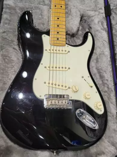 FENDER AM PRO II STRAT MN BLK W/C 2