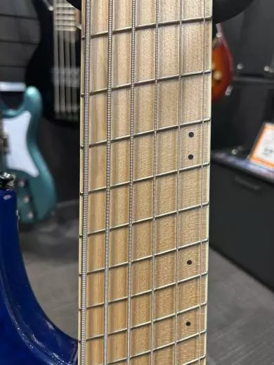 Dingwall Comb4 3PU Quilt Indigo Burst Maple 6-String Bass 2