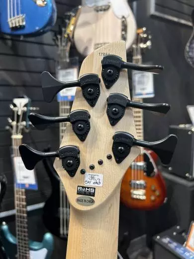 Dingwall Comb4 3PU Quilt Indigo Burst Maple 6-String Bass 2