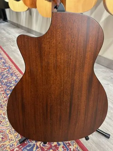 Taylor Guitars - 324CE V9 2