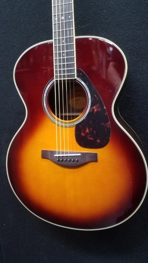 Yamaha LJ6ARE Brown Sunburst w/ Case 4