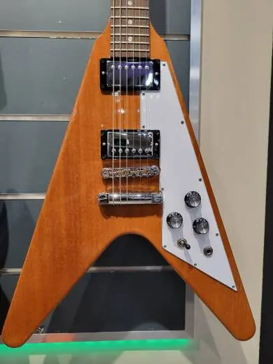 GIBSON FLYING V ANTIQUE NATURAL 2