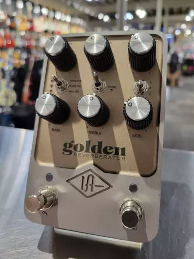 UA GOLDEN REVERB PEDAL