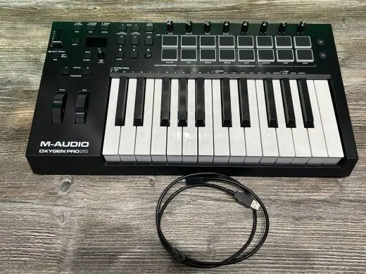 M-Audio - OXYGEN PRO 25