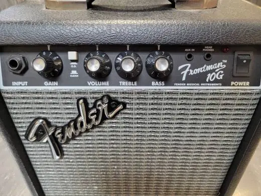 Store Special Product - FENDER FRONTMAN 10G