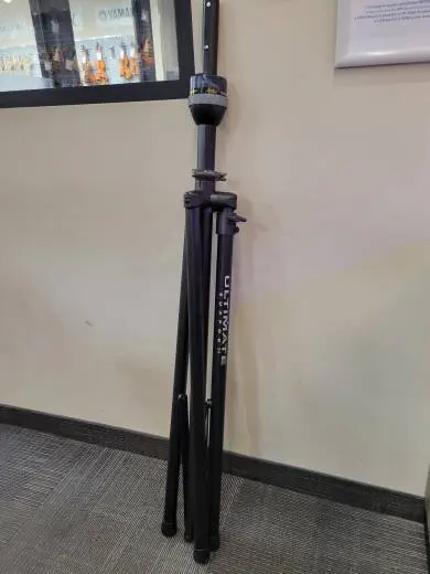 ULTIMATE TALL TELELOCK STAND W/ LEVELING LEG