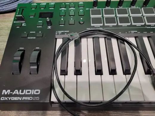 M-Audio - OXYGEN PRO 25 2