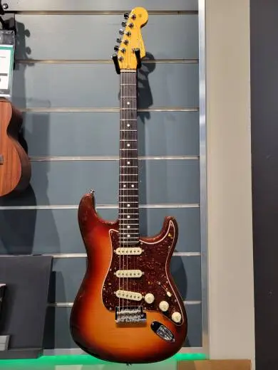 FENDER 70TH ANNIV AM PRO II STRAT COMET