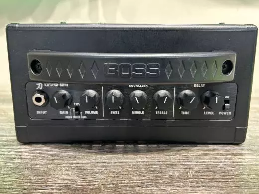 BOSS - Katana Mini 2