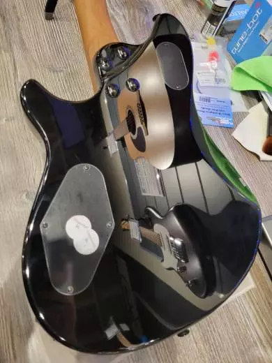 EVH WG STD T.O.M GLOSS BLACK 2