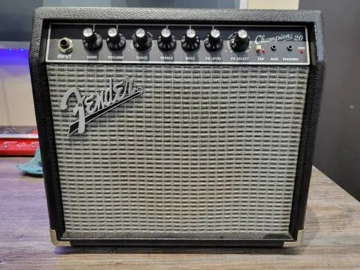 FENDER CHAMPION 20