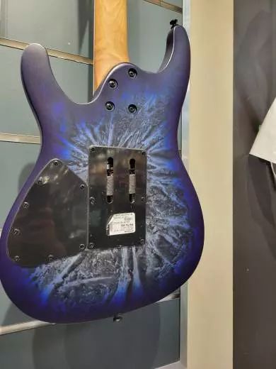 IBANEZ S COSMIC BLUE FROZEN MATTE 2