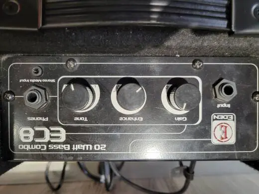 EDEN EC8-C BASS COMBO 2
