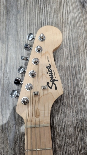 SQUIER FSR MINI JAZZMASTER HH MN TSPG BLK 2